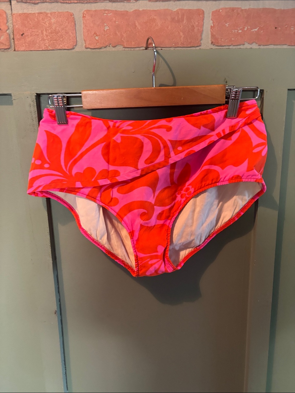 Vintage Pink and Red Women's Bikini Set - Picture 4 of 9
